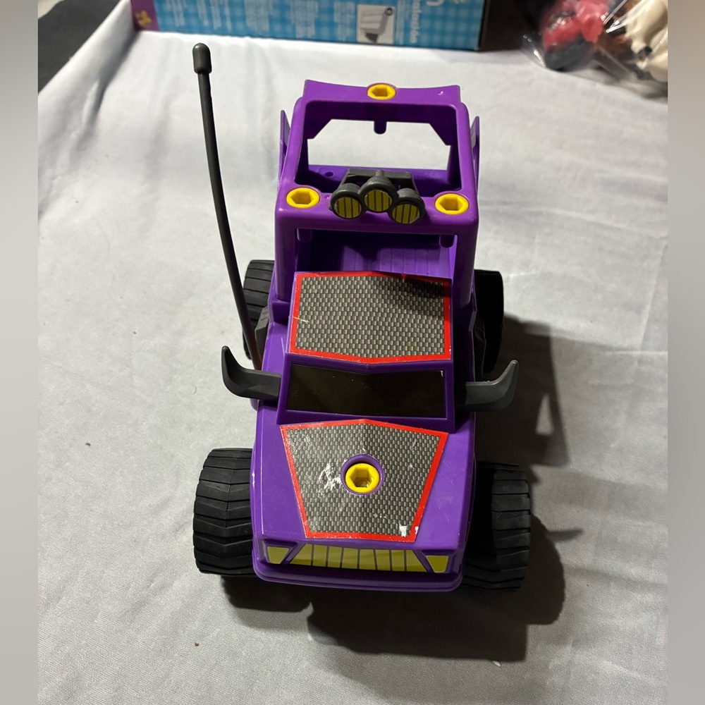 Disney Pixar Toy Story Emperor Zurg Racer Rev Up Purple Truck 2011
